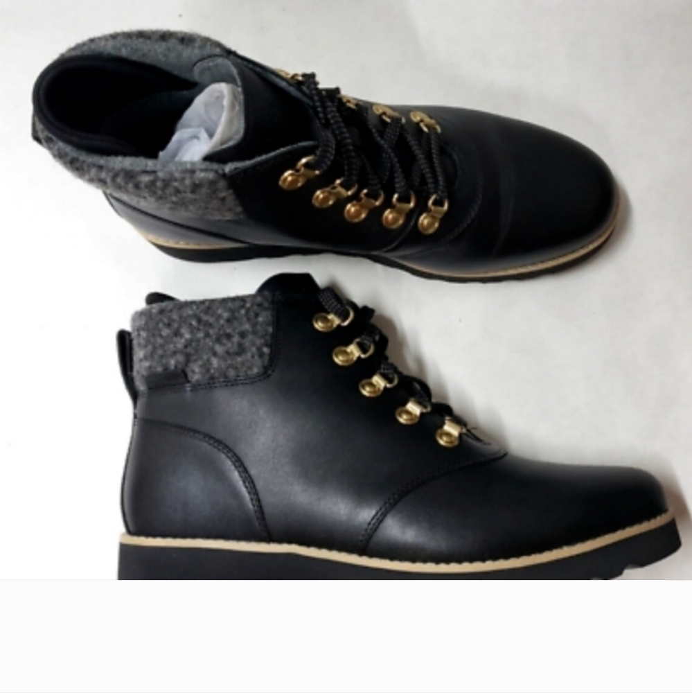 Boots - Picture 6 of 9